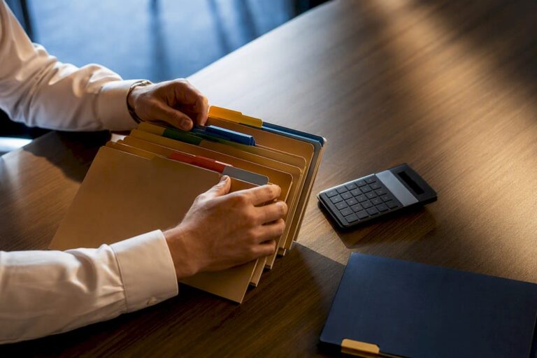 Accounting folders representing working capital line items